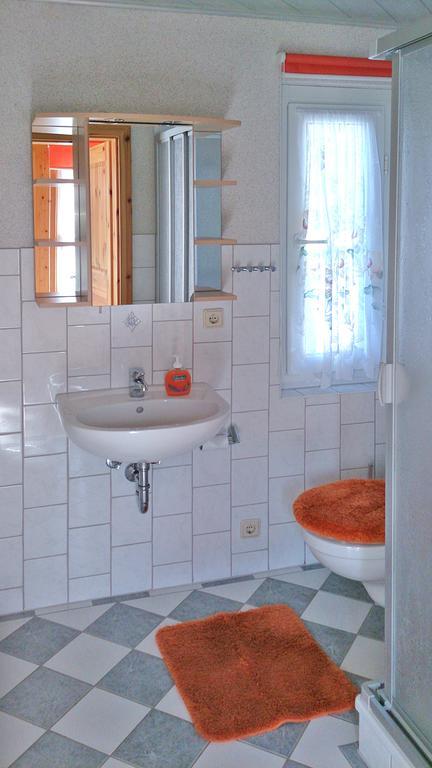 בארת' Bungalow Am Waldrand מראה חיצוני תמונה
